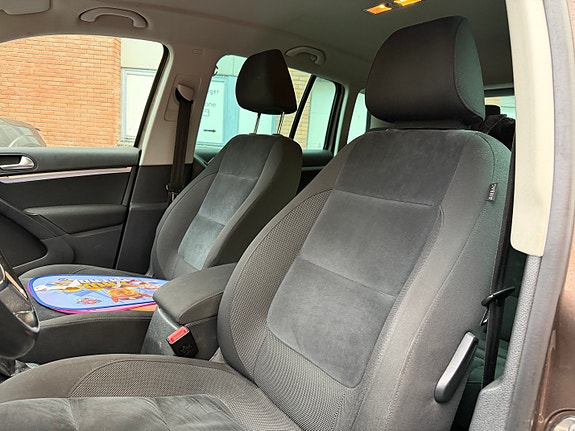 Volkswagen Tiguan 22 of 27