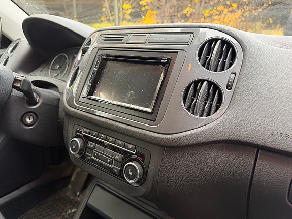 Volkswagen Tiguan 16 of 27