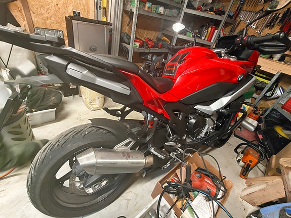 BMW S 1000 XR 3 of 4