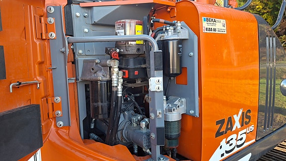 Hitachi ZX135US-6 8 of 12
