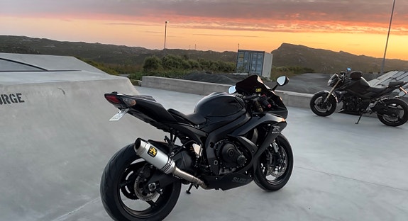 Suzuki GSX-R 600 2 of 5