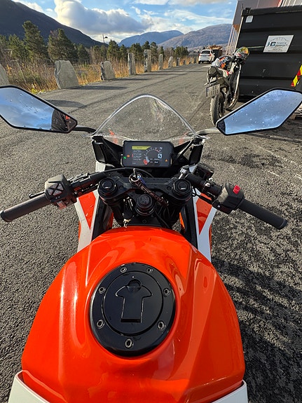 KTM RC 125 3 of 6