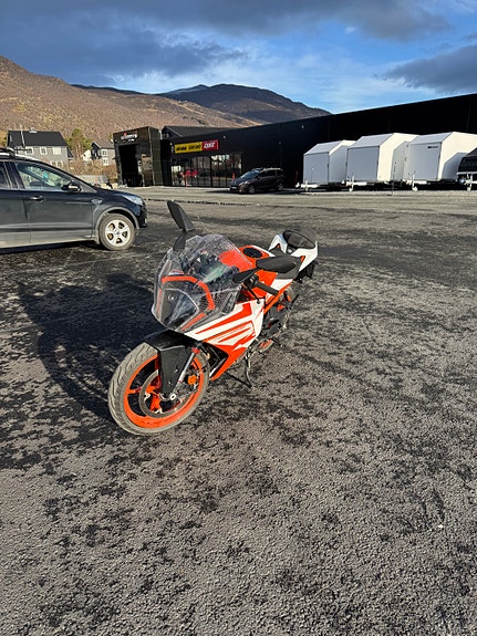 KTM RC 125 4 of 6