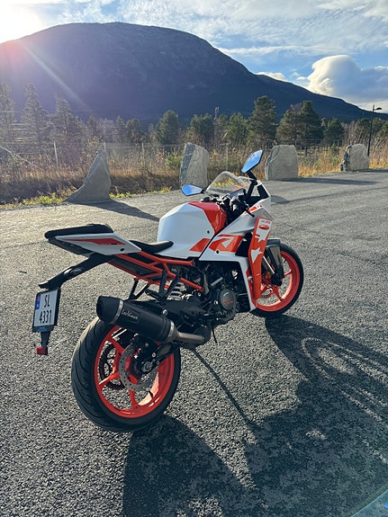 KTM RC 125 2 of 6