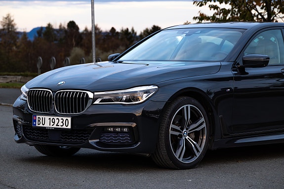BMW 740d 4 of 20
