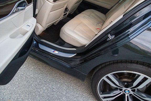 BMW 740d 14 of 20