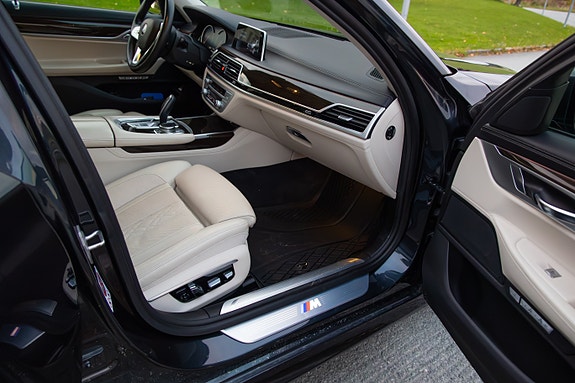 BMW 740d 19 of 20