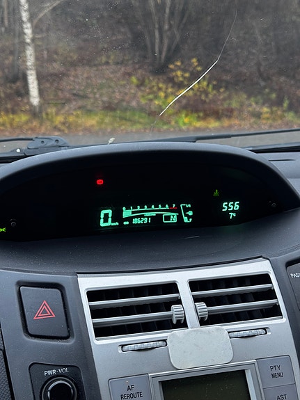 Toyota Yaris 10 of 12