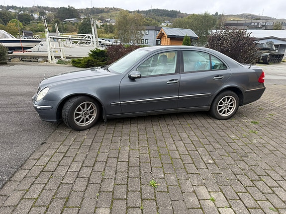 Mercedes-Benz E 200 d 3 of 7