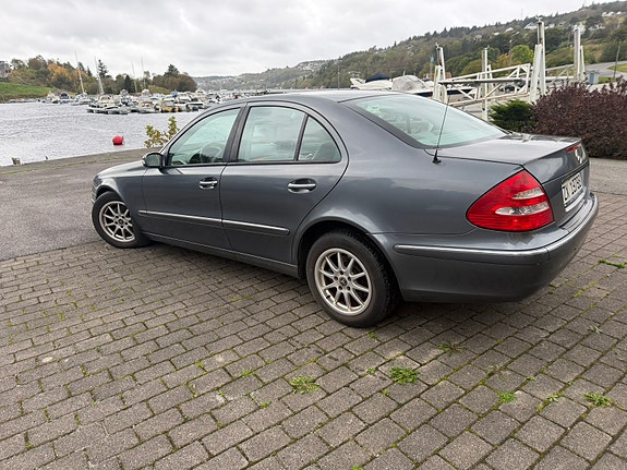 Mercedes-Benz E 200 d 5 of 7