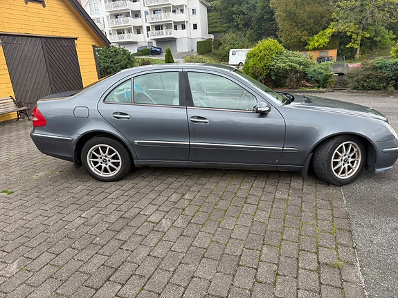 Mercedes-Benz E 200 d 4 of 7