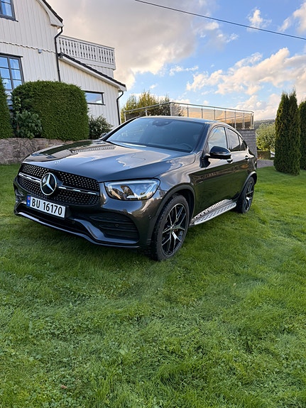 Mercedes-Benz GLC 300 e 8 of 30