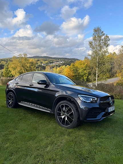 Mercedes-Benz GLC 300 e 2 of 30