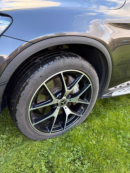 Mercedes-Benz GLC 300 e 23 of 30