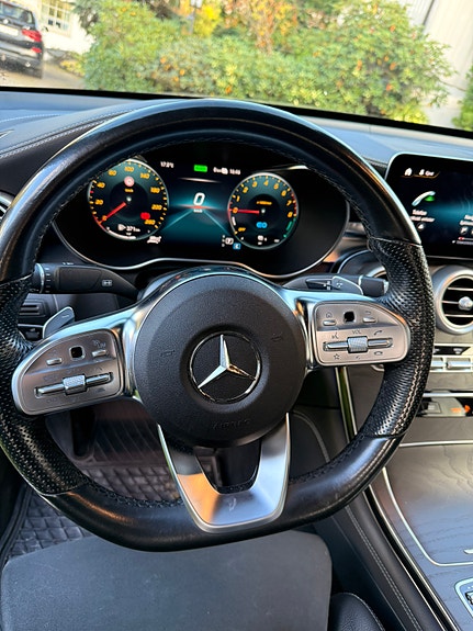 Mercedes-Benz GLC 300 e 12 of 30