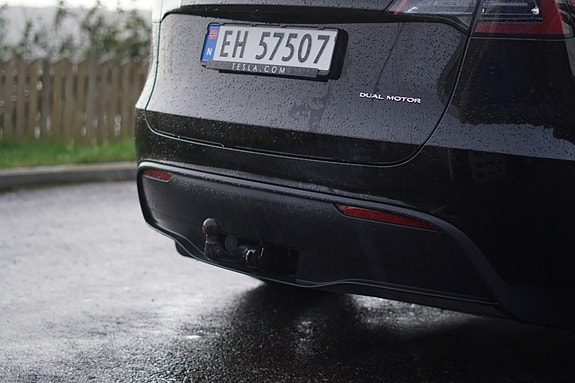 Tesla Model Y 20 of 30