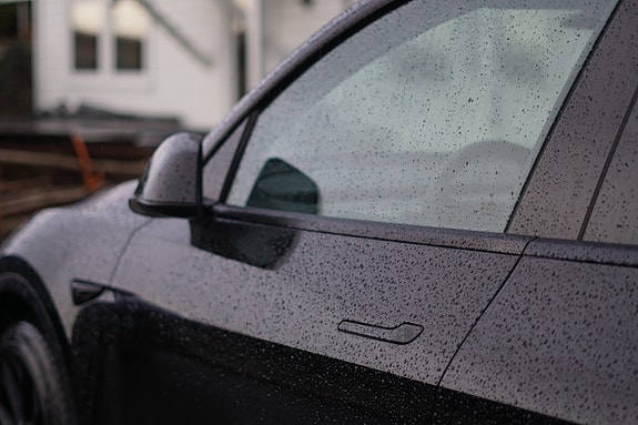 Tesla Model Y 24 of 30