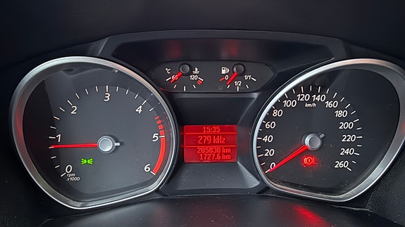 Ford Mondeo 10 of 16