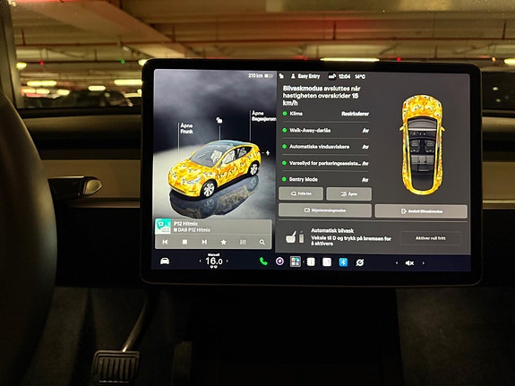Tesla Model Y 17 of 19