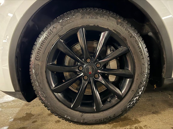 Tesla Model Y 19 of 19