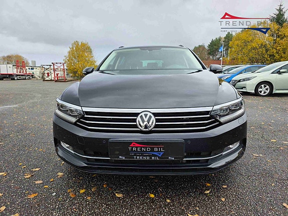 Volkswagen Passat 8 of 23