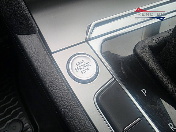 Volkswagen Passat 19 of 23