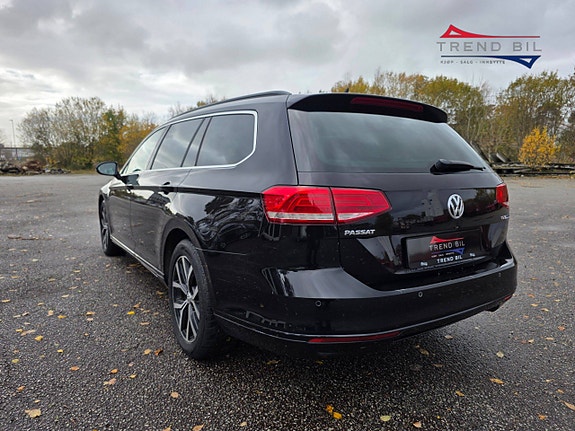 Volkswagen Passat 3 of 23