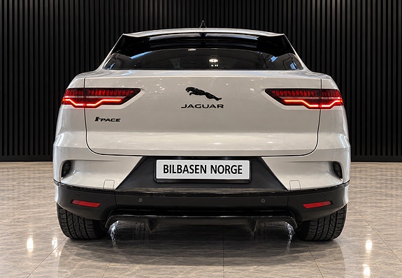 Jaguar I-PACE 4 of 12