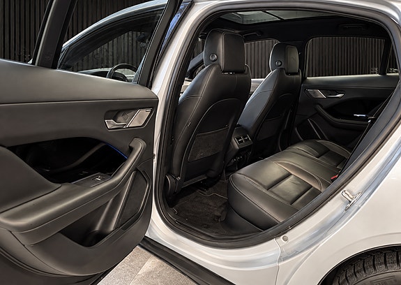 Jaguar I-PACE 11 of 12