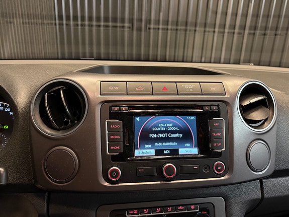 Volkswagen Amarok 24 of 30