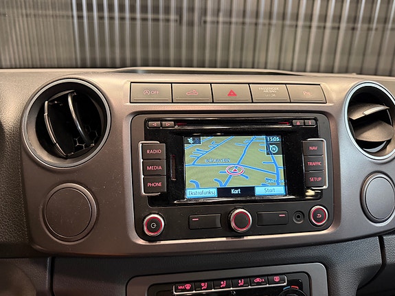 Volkswagen Amarok 27 of 30