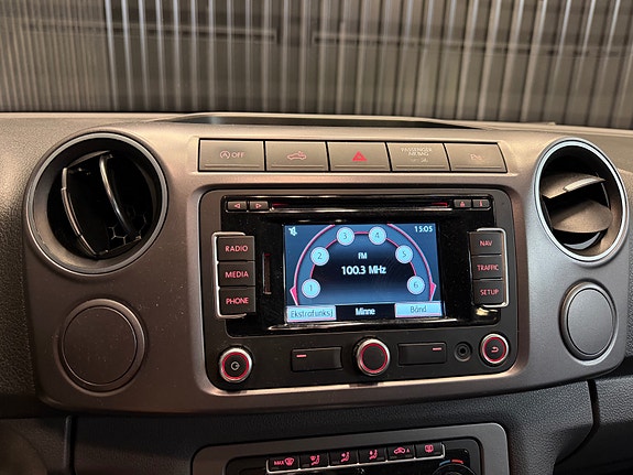 Volkswagen Amarok 28 of 30