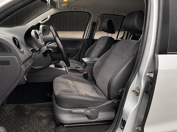 Volkswagen Amarok 8 of 13