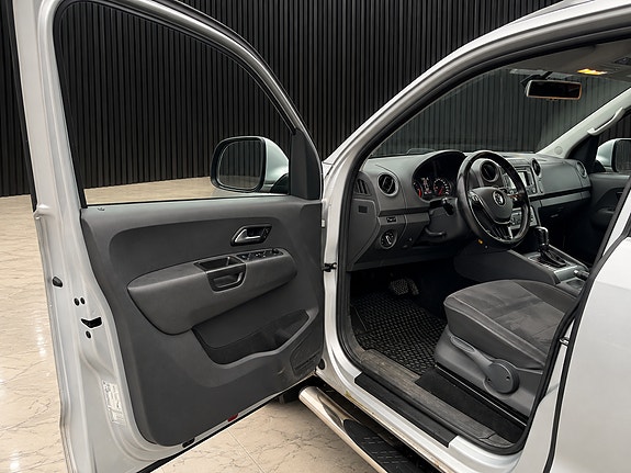 Volkswagen Amarok 9 of 13