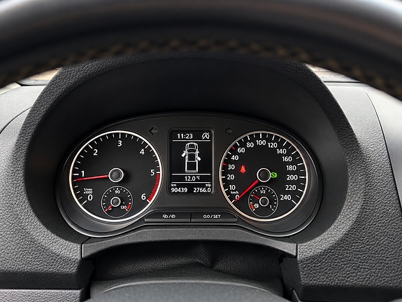 Volkswagen Amarok 11 of 13