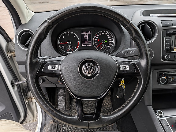 Volkswagen Amarok 10 of 13