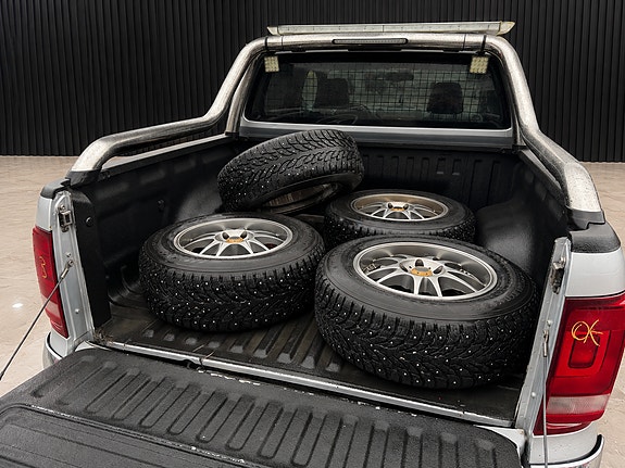Volkswagen Amarok 6 of 13