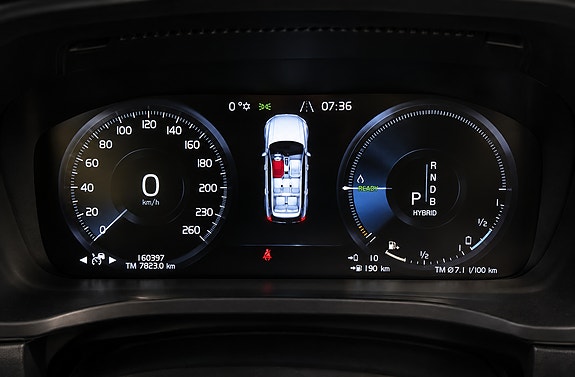 Volvo XC90 11 of 23