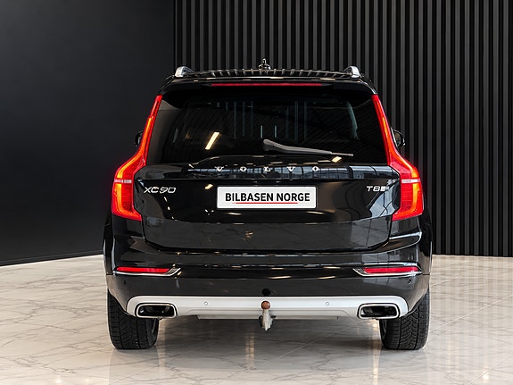 Volvo XC90 6 of 23