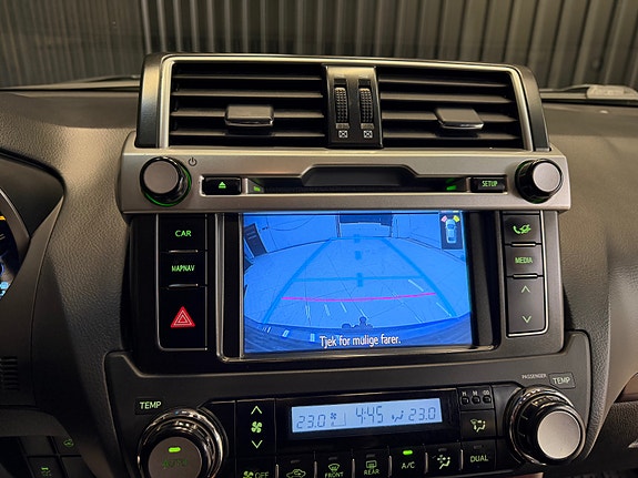 Toyota Land Cruiser 30 of 30