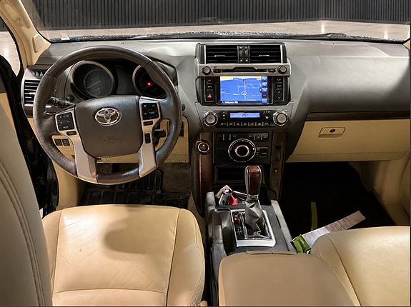 Toyota Land Cruiser 9 of 10
