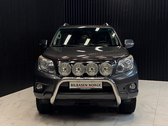 Toyota Land Cruiser 3 of 30