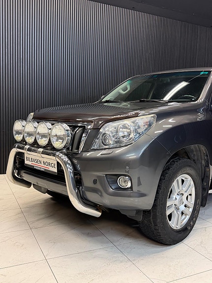Toyota Land Cruiser 7 of 30