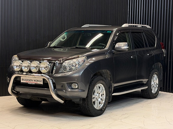 Toyota Land Cruiser 2 of 30