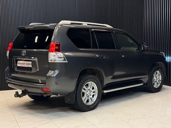 Toyota Land Cruiser 9 of 30
