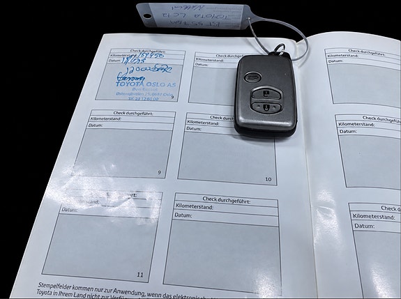 Toyota Land Cruiser 7 of 8