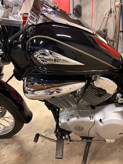 Suzuki VL 125 Intruder 12 of 18