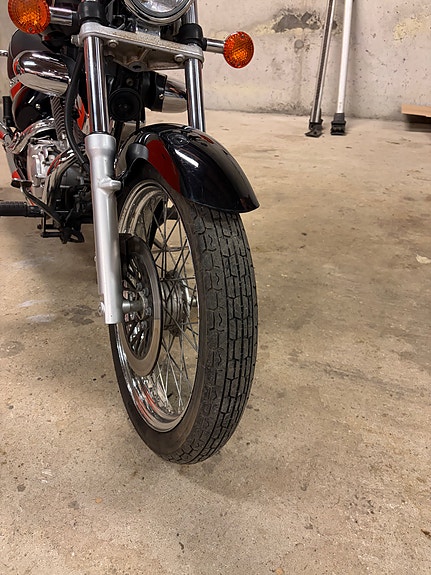 Suzuki VL 125 Intruder 13 of 18