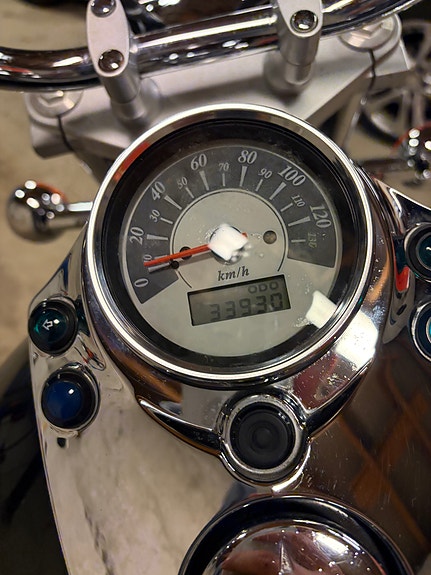 Suzuki VL 125 Intruder 6 of 18