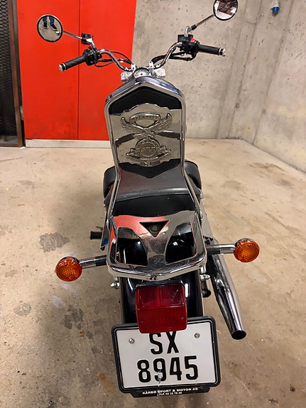 Suzuki VL 125 Intruder 16 of 18
